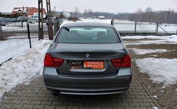 BMW Seria 3 E90-91-92-93 Limuzyna E90 320i 170KM 2009 BMW Seria 3 2.0 i Klimatyzacja automatyczna Podgrzewane fotele 1 rok gw, zdjęcie 5