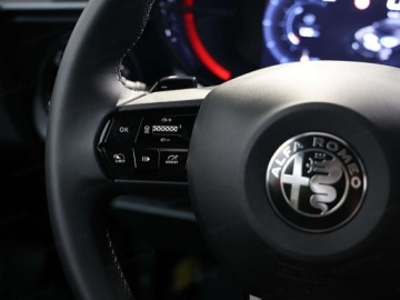 Alfa Romeo Junior SUV 1.2 Hybrid 145KM 2026 ALFA ROMEO Junior Ibrida Ti Suv 1.2 (145KM) 2026, zdjęcie 7