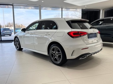 Mercedes Klasa A W177/V177 Hatchback Plug-In 1.3 250e 218KM 2020 Mercedes-Benz A 250 e AMG Line / Plug In / Fotele, zdjęcie 1
