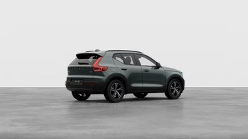 Volvo XC40 Crossover Facelifting 2.0 B4 197KM 2025 Volvo XC 40 Plus Dark B4 Mild Hybrid Benzyna, zdjęcie 6