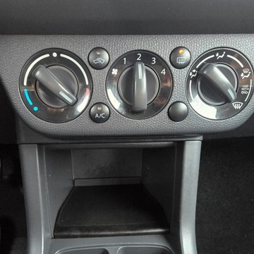 Suzuki Swift IV Hatchback 5d 1.3 92KM 2009 Suzuki Swift 1.3 Comfort dance, zdjęcie 27