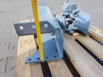 СЦЕПКА С ПРИЦЕПНОЙ БАЛКОЙ, РАМОЧНОЕ ПРОСТРАНСТВО 75 СМ, ЧЕЛОВЕК