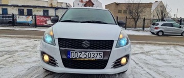 Suzuki Swift V Hatchback 5d 1.6 VVT Sport 136KM 2012 Suzuki Swift SPORT Xenony Navi Android Biala Perla 1.6 Benzyna 136KM, zdjęcie 5