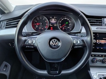 Volkswagen Passat B8 Variant 1.8 TSI BlueMotion Technology 180KM 2018 Volkswagen Passat Variant Salon PolskaFaktura VATmaly przebiegZadbanyFull, zdjęcie 15