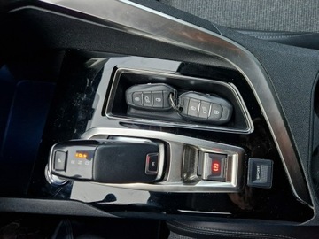 Peugeot 3008 II Crossover 1.2 PureTech 130KM 2019 Peugeot 3008 Automat. Virtual kokpit. Navigacja, zdjęcie 26