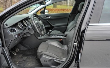 Peugeot 508 I SW 1.6 THP 156KM 2012 Peugeot 508 Bezwypadkowy Panorama 1.6 Benzyna 156KM, zdjęcie 6