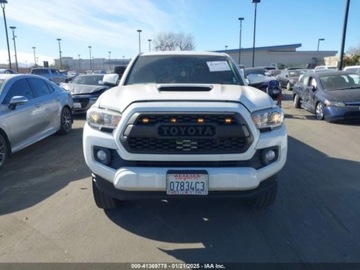 Toyota Tacoma II 2021 Toyota Tacoma 2021r., TRD Sport, od ubezpieczalni 3.5 Benzyna 278KM, zdjęcie 1