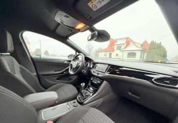 Opel Astra K Hatchback 5d 1.4 Turbo 125KM 2016 Opel Astra Opel Astra 1.4 Turbo StartStop 120 Jahre 1.4 Benzyna 125KM, zdjęcie 25