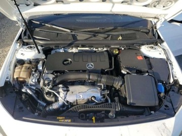 Mercedes Klasa A W177/V177 2019 Mercedes-Benz Klasa A 2.0L , od ubezpieczalni 2.0 Benzyna 188KM, zdjęcie 10