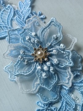 бело-синяя свадебная подвязка