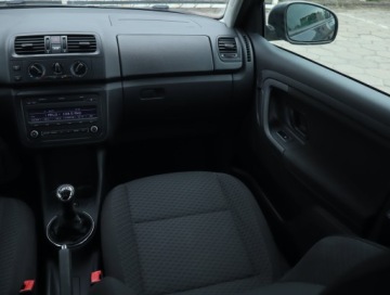 Skoda Fabia II Hatchback Facelifting 1.2 TSI 85KM 2010 Skoda Fabia 1.2 TSI, Klima,ALU, zdjęcie 7