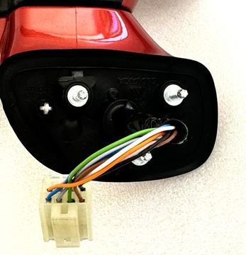 ZRCÁTKO LEVÉ SUZUKI SX4 S-CROSS 2013-2021 8 PIN