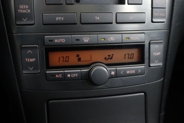 Toyota Avensis II Kombi 2.0 VVT-i 147KM 2005 Toyota Avensis 2.0 VVT-i, Automat, Klima, zdjęcie 15