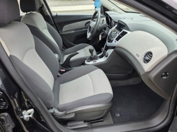 Chevrolet Cruze Sedan 1.6 i 113KM 2009 Chevrolet Cruze 1,6 113 KM LS, zdjęcie 17