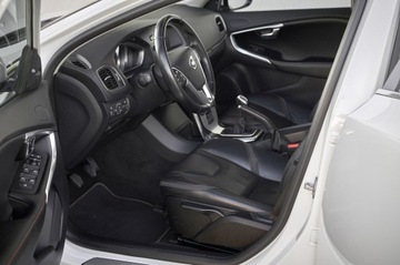 Volvo 2014 Volvo V40 Cross Country Ocean Race 1.6 diesel Blis zarejestrowany w Polsce, zdjęcie 18