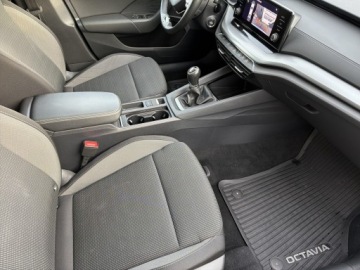 Skoda Octavia IV Liftback 1.5 TSI EVO 150KM 2022 Skoda Octavia Skoda Octavia 1.5 TSI / 150 KM Ambit, zdjęcie 36