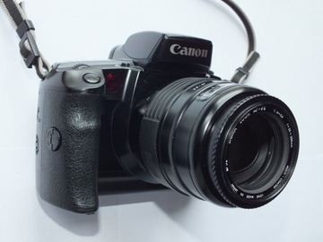 Canon EOS 5 с кварцевым календарем + зум-объектив Sigma AF-B II 55–200 мм 1:4–5,6