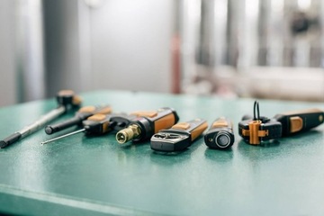 Testo 405i — термоанемометр, совместимый со смартфоном SmartSonda, 24 месяца