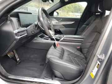 BMW Seria 7 G70 2023 BMW Seria 7 740i 2023 3.0l 3.0 Benzyna 375KM, zdjęcie 6