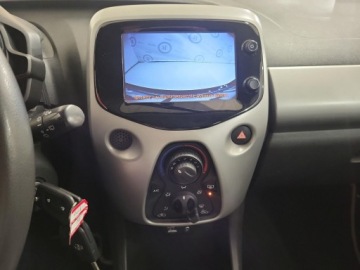 Toyota Aygo II Hatchback 5d 1.0 VVT-i 69KM 2014 Toyota Aygo 1.0 VVT-i X-play II (2014-) 1.0 VVT-i, zdjęcie 14