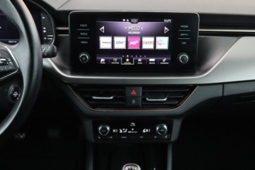 Skoda Kamiq Crossover 1.0 TSI 110KM 2022 Skoda Kamiq 1.0 TSI, Salon Polska, Serwis ASO, zdjęcie 12