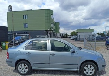 Skoda Fabia I Sedan 1.2 i 64KM 2003 Skoda Fabia Skoda Fabia 1.2 Benzyna 64KM, zdjęcie 4