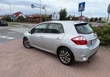 Toyota Auris II Hatchback 5d Dual VVT-i 100 99KM 2013 Toyota Auris 1.3i Salon PL Extra stan 1.3 Benzyna 99KM, zdjęcie 3