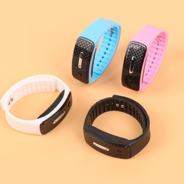 УЛЬТРАЗВУКОВОЙ МОСКИТНЫЙ БРАСЛЕТ, ОТПУСКАЮЩИЙ КОМАРОВ