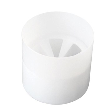 Попрактикуйтесь в вырезании пластиковых отверстий,