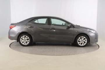 Toyota Corolla XI Sedan Facelifting 1,6 Valvematic 132KM 2018 Toyota Corolla 1.6 Valvematic, Salon Polska, zdjęcie 5