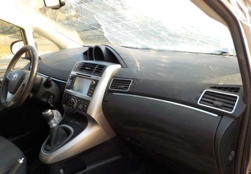 Toyota Verso Minivan Facelifting 1.6 D-4D 112KM 2015 Toyota Verso Doiesel Okazja 1.6 Diesel 112KM, zdjęcie 16