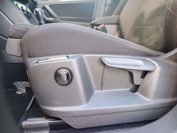 Volkswagen Tiguan II SUV 2.0 TSI 190KM 2020 Volkswagen Tiguan 2.0 Benzyna 190KM, zdjęcie 11