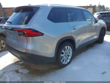 Toyota 2024 Toyota Grand Highlander Platinum 2024 2.4 Benzyna 265KM, zdjęcie 5