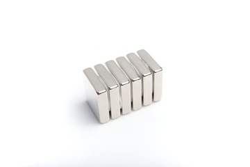 Magnes Neodymowy Płytkowy MPŁ 30x30x7,5 N38 25 szt