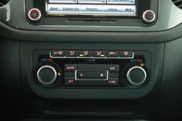 Volkswagen Tiguan I SUV Facelifting 1.4 TSI BlueMotion 160KM 2012 VW Tiguan 1.4 TSI, Salon Polska, Serwis ASO, zdjęcie 9