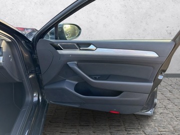 Volkswagen Passat B8 Variant Facelifting 2.0 TDI SCR 150KM 2022 Volkswagen Passat Business 2.0 TDI / 150 KM DSG Er, zdjęcie 39