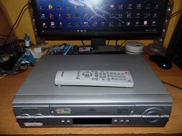 Magnetowid SAMSUNG SV- 6553X VHS 6-głowicowy z pilotem srebrny