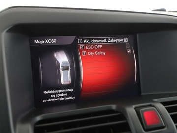 Volvo XC60 I SUV Facelifting 2.0 D3 DRIVE-E 150KM 2017 Volvo XC 60 2.0 D3 Automat Momentum Nawigacja, zdjęcie 24