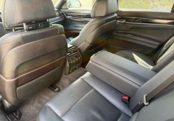 BMW Seria 7 F01 Sedan Facelifting 740d 313KM 2013 BMW Seria 7 BMW Seria 7 740d xDrive Edition Exclusive 3.0 Diesel 313KM, zdjęcie 20