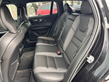 Volvo V60 II  Kombi 2.0 D4 190KM 2020 VOLVO V 60 R-Design 2.0 D 190 KM AUTOMAT CarPlay LED / PAMIĘCI, zdjęcie 9