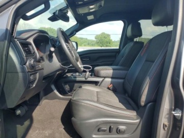 Nissan Titan 2022 Nissan Titan Pro-4x 2022 5.6 Benzyna 400KM, zdjęcie 7