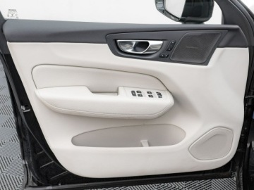 Volvo XC60 II 2021 Volvo XC 60 LU043MS#B4 B Inscription Szklany dach, zdjęcie 10