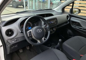 Toyota Yaris III Hatchback 5d Facelifting 2017 1.5 Dual VVT-iE 111KM 2019 Toyota Yaris Toyota Yaris 1.5 Active 1.5 Benzyna 111KM, zdjęcie 24