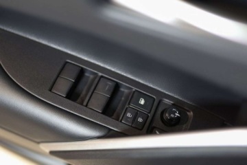 Toyota Corolla Cross 2.0 Hybrid Dynamic Force 197KM 2024 Toyota Corolla Cross Cross 2.0 Hybrid Executive 2.0 Hybryda 197KM, zdjęcie 8