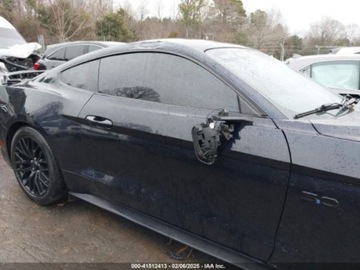 Ford Mustang VI Mach 1 5.0 Ti-VCT 460KM 2021 Ford Mustang 2021 FORD MUSTANG GT PREMIUM FASTBACK 5.0 Benzyna 460KM, zdjęcie 5