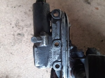 НАТЯЖИТЕЛЬ ГРМ A6 C5 2.4 B