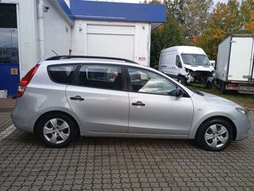 Hyundai i30 I CW Facelifting 1.4 DOHC 109KM 2010 Hyundai i30 1.4i 16v PROSTA benzyna KLIMATYZACJA stan IDEALNY BEZ rdzy 1.4, zdjęcie 20