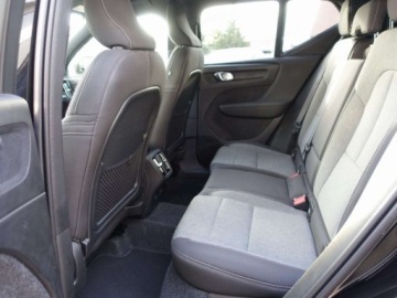 Volvo XC40 2025 VOLVO XC40 B4 Plus Black Edition Suv 2.0 (211 KM) 2025, zdjęcie 13