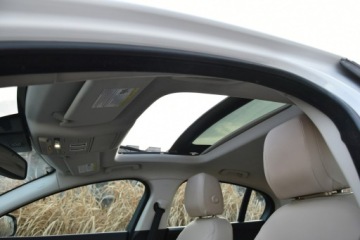 Jaguar XE Sedan 2.0 i4 250KM 2018 Jaguar XE 25T 2.0T 250KM 2018r. Skóra Panorama, zdjęcie 10