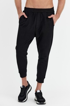 DSQUARED2 Czarne spodnie RELAX DEAN JOGGERS r L